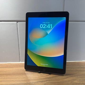 Apple iPad (5th Generation) 128GB Wifi - Mobiele telefoon, Nieuw