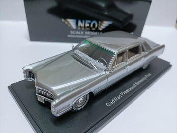 Neo Scale Models 1:43 - Modelauto - Cadillac Fleetwood, Nieuw