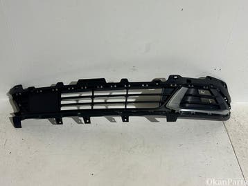 Kia Sportage V NQ5 onder Grille 86531-CJ010, Ophalen, Gebruikt, Voor