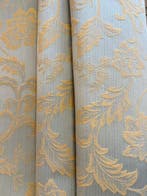 San Leucio damaststof in korenbloemlichtblauw zijdeblend -