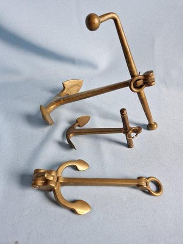 Decoratieve ankers (3) - Messing