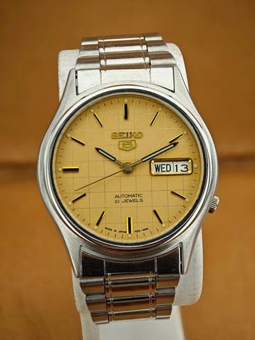 Seiko - 5 Automatic 7S26-3040 – Champagne Grid Dial - Zonder
