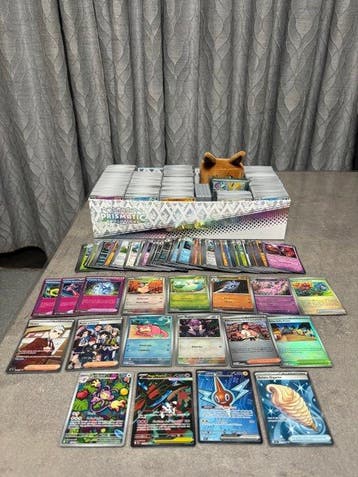 Pokémon - 2200 Bulk kaarten - Scarlet & Violet - Destined, Nieuw