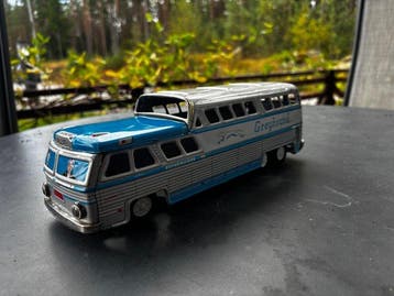 Harusame - Speelgoed voertuig Greyhound Scenicruiser -