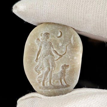 Klassieke Romeinse Diana: De Jagerin Scène Intaglio – Grand