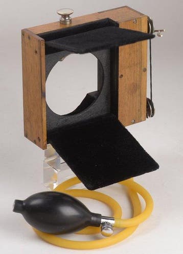 antique French pneumatic flap shutter, Guerry (Paris), Nieuw