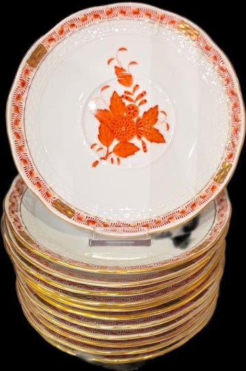 Herend - Waiter (138) - Chinese Bouquet roest of AOG -