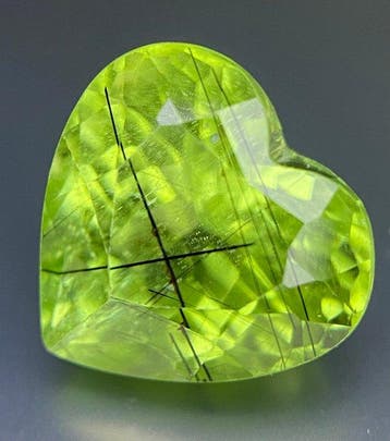Zonder minimumprijs - 1 pcs Groen, Geel Olivijn - 6.31 ct -, Nieuw