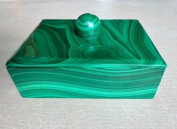 malachiet Sieradenkistje van malachiet - Hoogte: 13.5 cm -