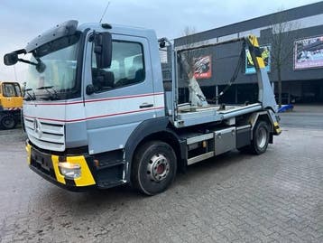 Veiling: Vrachtwagen Mercedes-Benz 1327 Diesel 2016 met Port, Automaat, Mercedes-Benz, Diesel, Zilver of Grijs