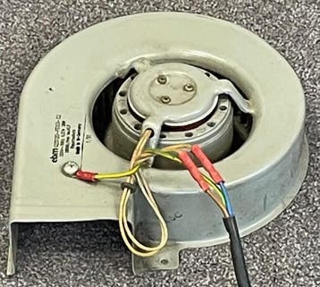Compacte gereviseerde EBM slakkenhuisventilator (100m3)., Doe-het-zelf en Verbouw, Ophalen of Verzenden, Nieuw