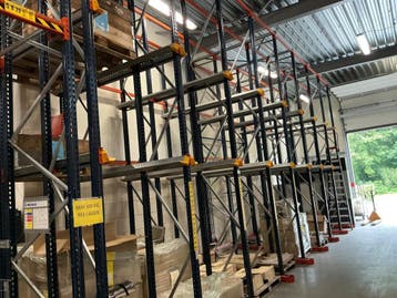 Online veiling: Mecalux, Palletstelling
