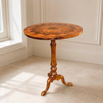Salontafel - Hout, Bijzettafeltje in zeilvorm uit het begin