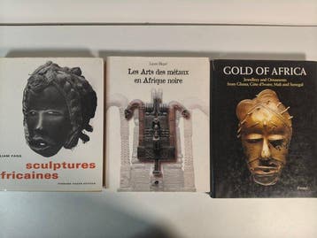 Kavel 2 – Drie referentiewerken over Afrikaanse kunst –