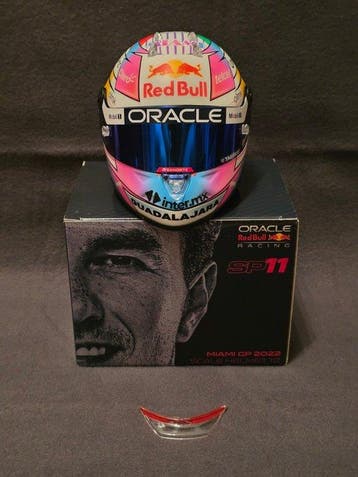 Red Bull Racing - Sergio Perez - 2022 - 1:2-schaalhelm, Verzamelen, Automerken, Motoren en Formule 1, Nieuw
