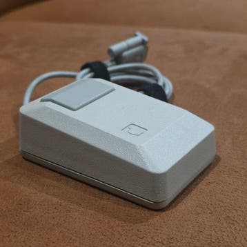 Apple [NO RESERVE PRICE] Macintosh Mouse (Model M0100) –, Nieuw