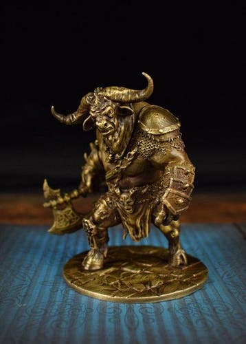 Decoratief ornament - Brass Tauren Krijger