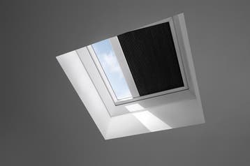 VELUX FMK elektrisch verduisterend plisse 100x150 cm, Verzenden, Nieuw