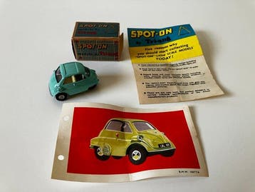 Tri-ang 1:43 - Modelauto - SPOT-ON BMW Isetta (1:42), Nieuw