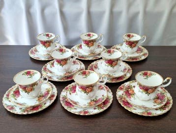 Royal Albert - Koffieservies (24) - Porselein - Old Country, Antiek en Kunst