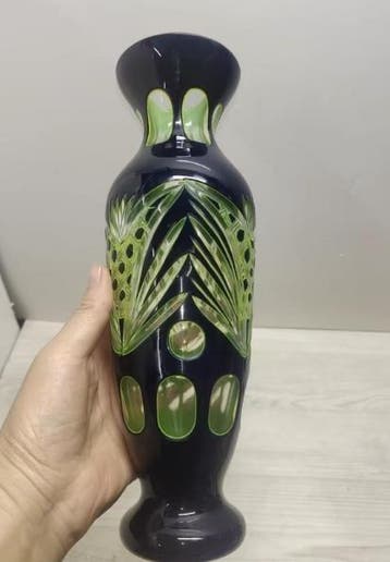Vaas - Aardewerk - Decoratief bloemenpatroon