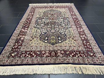 Isphahan - Vloerkleed - 205 cm - 136 cm, Nieuw
