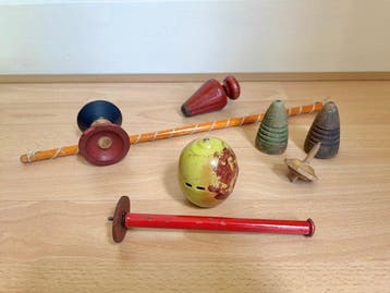 Märklin - Blikken speelgoed - Antieke tollen, waaronder
