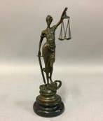 Beeldje - Bronzen beeld vrouwe justitia - exacte, Antiek en Kunst