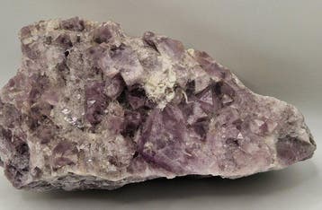 Fluoriet Kristallen op matrix - Hoogte: 192 cm - Breedte:, Verzamelen, Mineralen en Fossielen