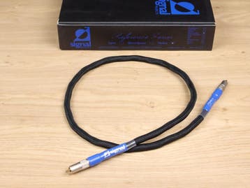 Signal Projects Hydra high end 75 Ohm digital audio intercon, Ophalen of Verzenden, Gebruikt, Overige kabels