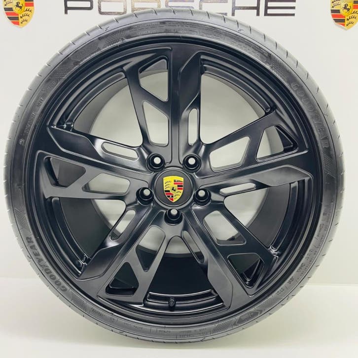 Porsche Taycan ORIGINELE 21inch Cross GTS met banden NIEUW !, Auto-onderdelen, Banden en Velgen, 21 inch, Zomerbanden, 305 mm
