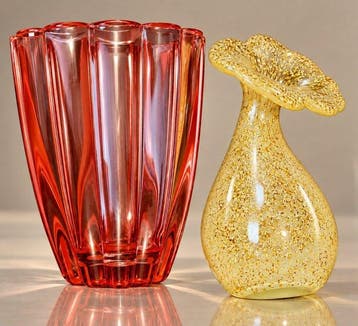 Vaas (2) - Glas, kunstglas - Set van twee kunstglas vazen