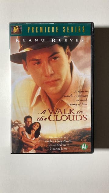 A WALK IN THE CLOUDS (VHS), Verzenden, Gebruikt