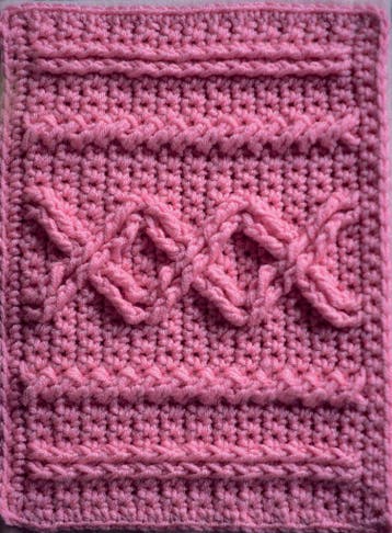 Haakpatroon Hoesje met Kabels - stijlvolle bescherming voo, Ophalen of Verzenden, Nieuw