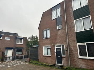 Huis te huur aan Walstroodonk in Spijkenisse, Tussenwoning, Zuid-Holland