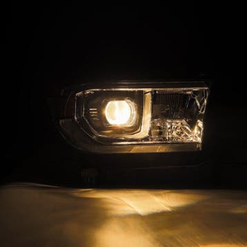 AlphaRex 07-13 Toyota Tundra / 08-17 Sequoia LUXX LED Proj, Ophalen of Verzenden, Nieuw