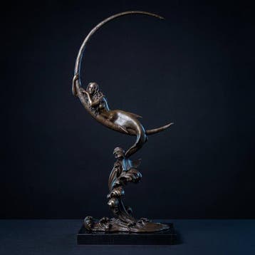 Beeld, Bronzen zeemeermin sculptuur op marmeren sokkel - 65, Antiek en Kunst