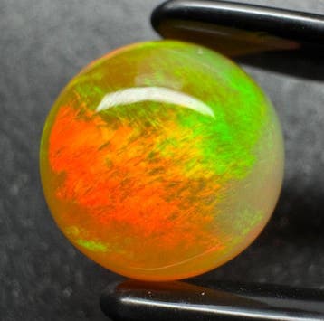 Opaal Cabochon- 1.77 g