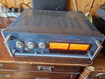 Revox - A-740 - Solid state eindversterker, Nieuw
