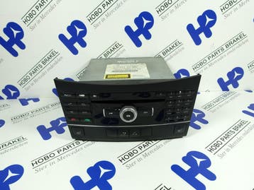 Radio/CD-speler A 212 906 4500 (!) o.a: E-klasse w212, Ophalen of Verzenden, Gebruikt, Mercedes-Benz