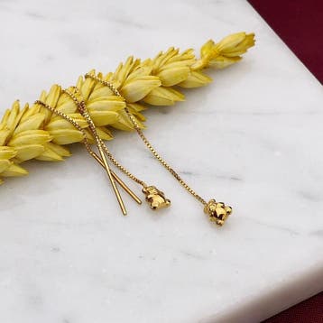 Gouden doorsteek oorbellen met beertje, Ophalen of Verzenden, Gebruikt, Goud, Goud