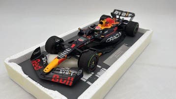 Minichamps 1:18 - Modelauto - Oracle Red Bull Racing RB19, Hobby en Vrije tijd, Modelauto's | 1:5 tot 1:12, Nieuw
