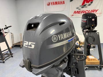 Yamaha 25 pk 4 takt afstandsbed. langstaart incl. 1 jr. gar., Watersport en Boten, Ophalen, Viertaktmotor, Zo goed als nieuw, Buitenboordmotor