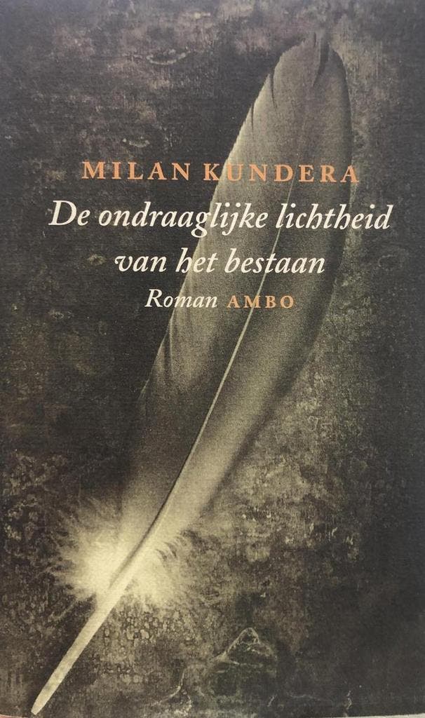 De ondraaglijke lichtheid van het bestaan - Milan Kundera, Boeken, Romans, Zo goed als nieuw, Verzenden