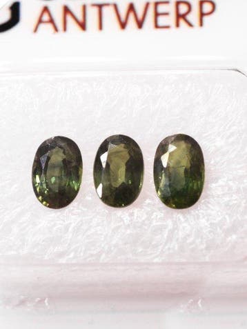 Zonder minimumprijs - 3 pcs Groen Saffier - 1.84 ct - Gem, Nieuw