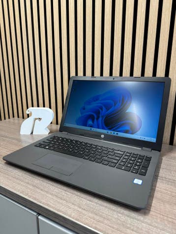 Refurbished HP 250 G6 Notebook - i3 6006U 4GB 128GB SSD, Computers en Software, Windows Laptops, 128gb, Met videokaart, 2 tot 3 Ghz