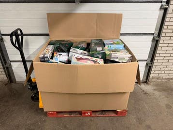 Veiling - Mixpallet BOMVOL met overstock (ca.400 stuks) Alle