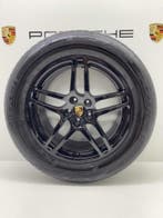 Porsche Macan ORIGINELE 18inch Sport zwart met winterbanden, Ophalen, 18 inch, Gebruikt, 255 mm