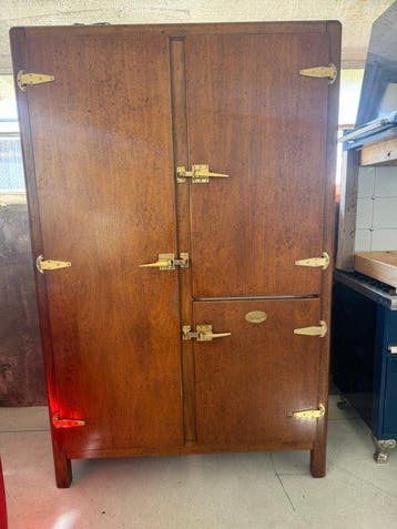Meneghini - Dressoir - Verguld messing - GHIACCIA MENEGINI, Antiek en Kunst