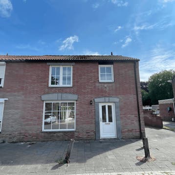 Huis in Geldrop gevonden voor €1995,- pm, 50 m² of meer, Overige regio's